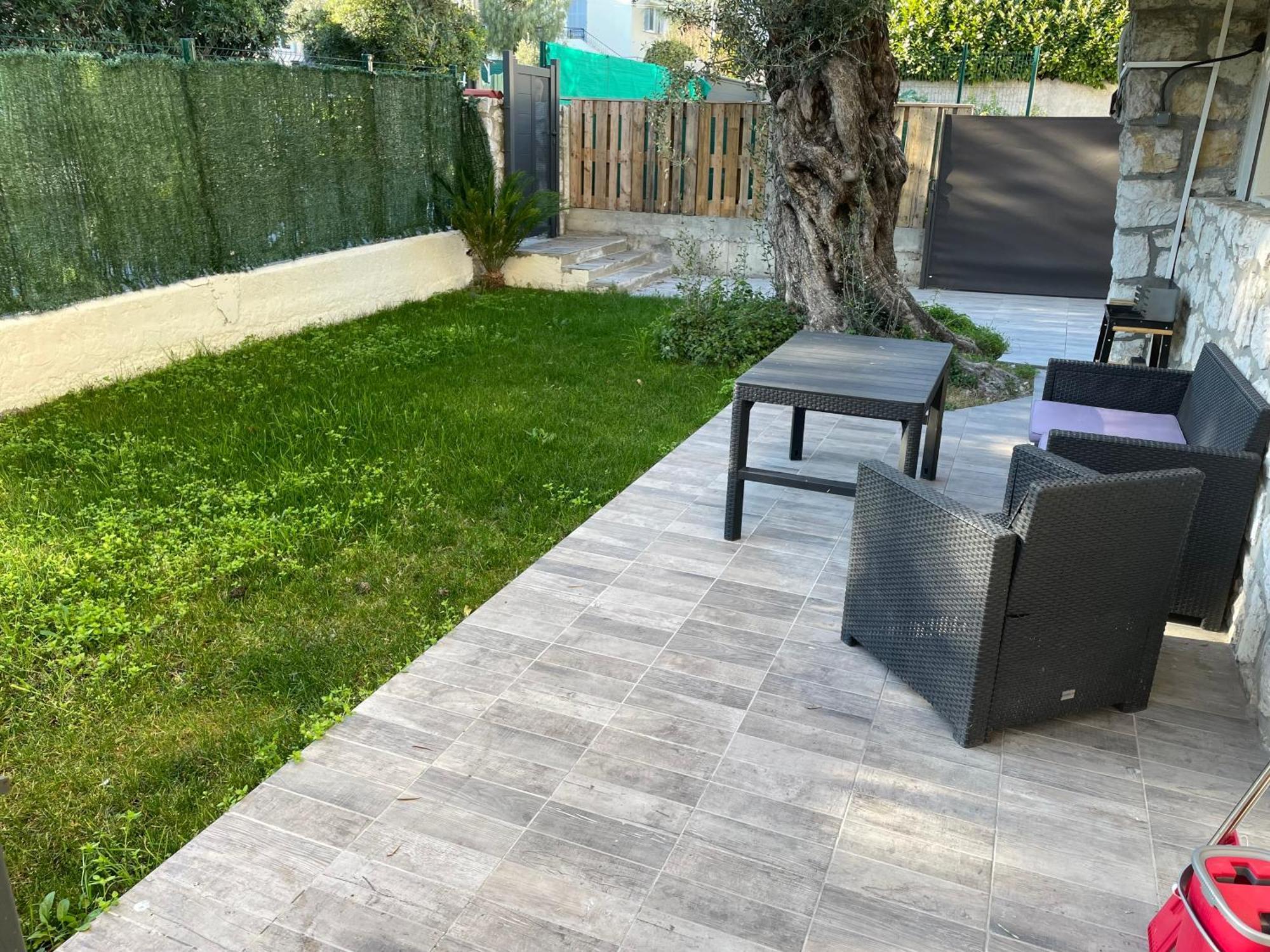 Joli Rez De Jardin 4 Pieces A Cagnes Sur Mer Eksteriør billede